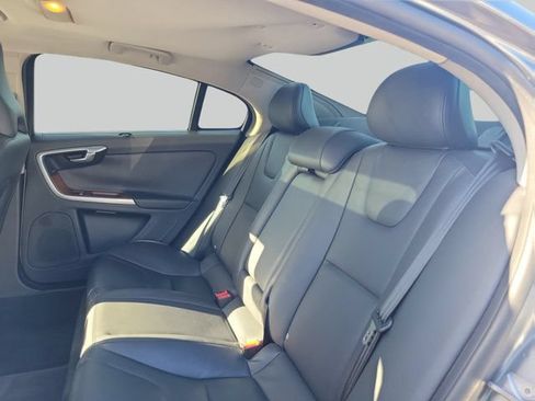 Used 2016 Volvo S60 T5 Inscription Platinum FWD image 12