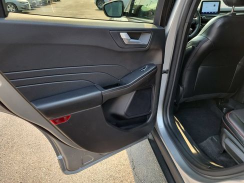 Used 2024 Ford Escape ST-Line FWD image 16