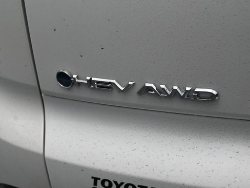 Certified 2025 Toyota Crown Signia image 37