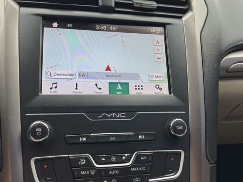Used 2019 Ford Fusion SE FWD image 44