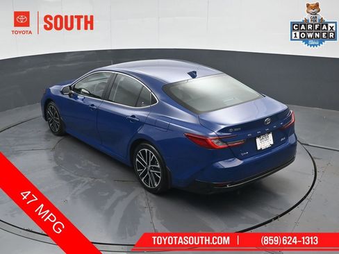 Used 2025 Toyota Camry XLE FWD image 51