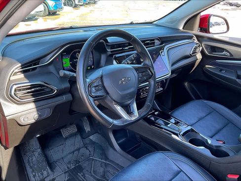 Certified 2023 Chevrolet Bolt EUV LT w/ Convenience Package image 17