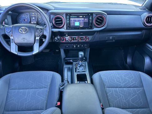 Used 2019 Toyota Tacoma 4x4 Double Cab image 13