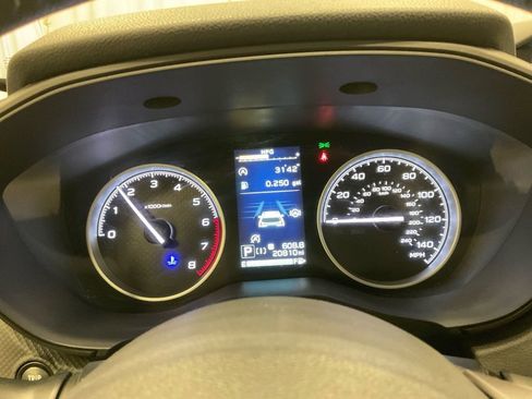 Used 2023 Subaru Forester Limited image 2