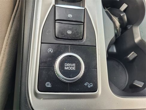 Used 2020 Ford Explorer XLT w/ Class III Trailer Tow Package image 26