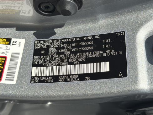 Used 2023 Toyota Highlander Platinum AWD/4WD image 32