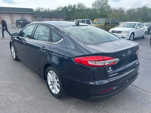 Used 2020 Ford Fusion SE FWD image 8