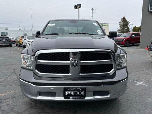 Used 2018 RAM 1500 Classic SLT image 2