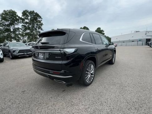New 2026 Buick Enclave Avenir w/ Super Cruise Package image 8