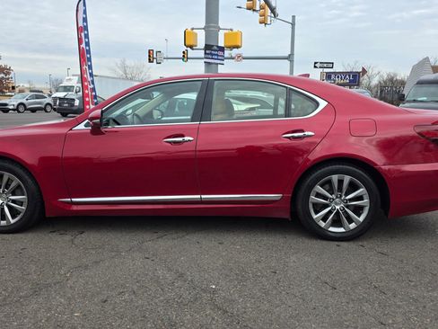 Used 2015 Lexus LS 460 AWD w/ Comfort Package image 3