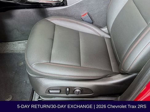 Used 2026 Chevrolet Trax RS w/ Sunroof Package FWD image 25