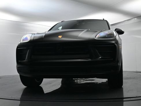 Certified 2026 Porsche Macan AWD/4WD image 55