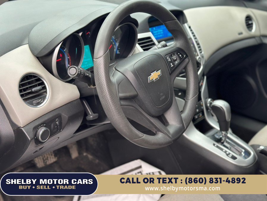Used 2015 Chevrolet Cruze LS FWD image 7