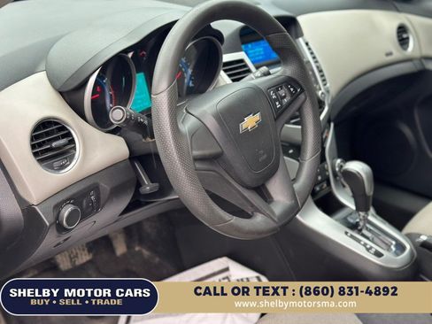 Used 2015 Chevrolet Cruze LS FWD image 7