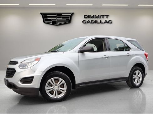 Used 2017 Chevrolet Equinox LS FWD image 1