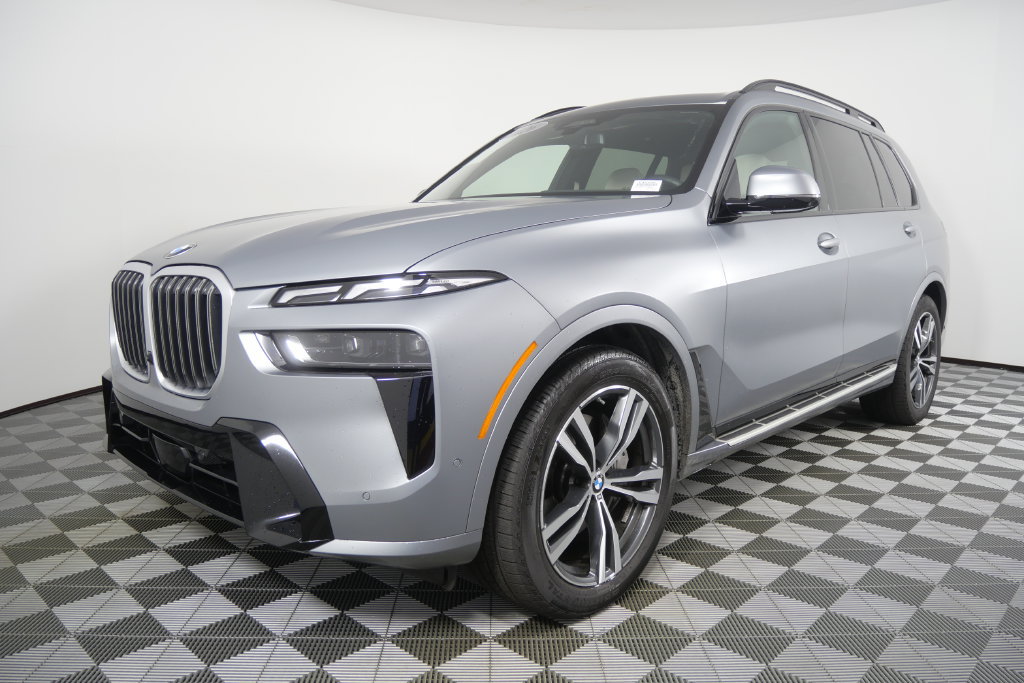 Certified 2026 BMW X7 xDrive40i AWD/4WD image 8