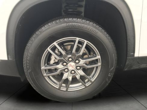 Certified 2025 GMC Acadia Elevation image 3