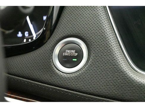 Used 2018 Cadillac XT5 Luxury w/ Driver Awareness Package image 47