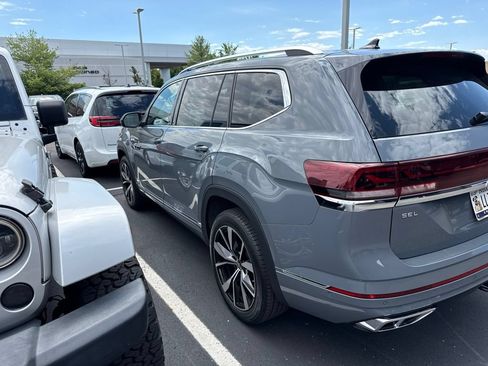 Used 2026 Volkswagen Atlas SEL Premium R-Line AWD/4WD image 4