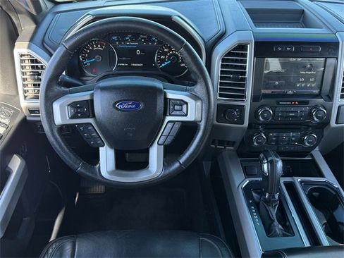 Used 2015 Ford F150 Lariat image 11