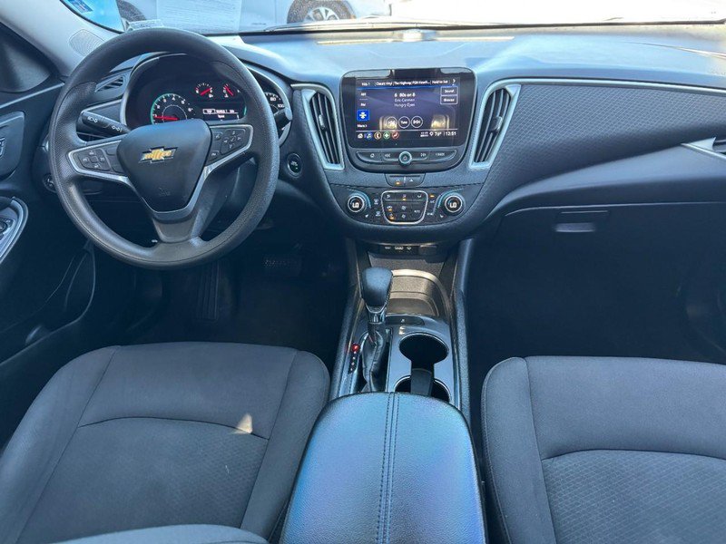 Used 2022 Chevrolet Malibu LT FWD image 11