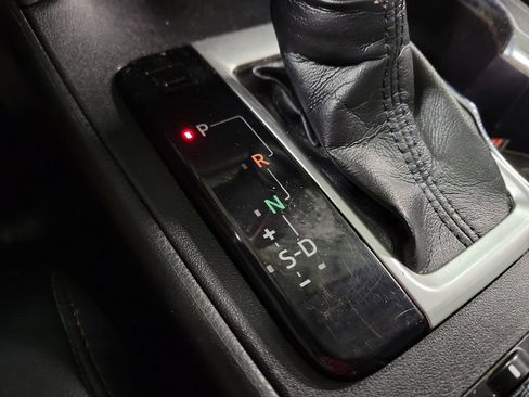 Used 2019 Toyota Highlander Limited Platinum AWD/4WD image 17