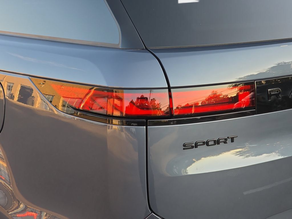 New 2026 Land Rover Range Rover Sport Dynamic SE AWD/4WD image 23