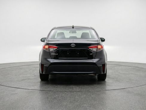 Used 2025 Toyota Corolla LE FWD image 7