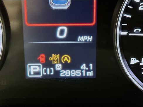 Used 2024 Subaru Crosstrek 2.0i Premium image 19