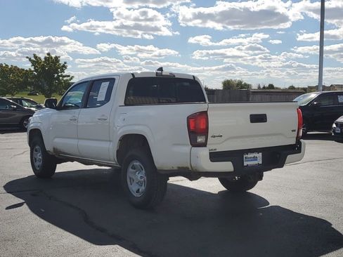 Used 2019 Toyota Tacoma SR image 5