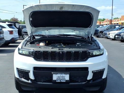 Used 2023 Jeep Grand Cherokee L Limited w/ Luxury Tech Group II AWD/4WD image 32