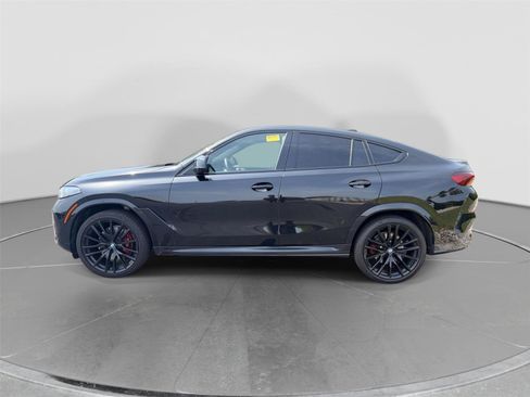 Used 2024 BMW X6 xDrive40i w/ Executive Package AWD/4WD image 2