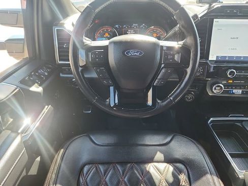 Used 2022 Ford F250 Lariat w/ Lariat Ultimate Package AWD/4WD image 9