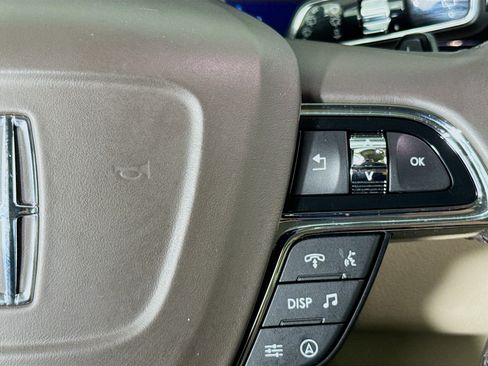 Used 2024 Lincoln Navigator Premiere AWD/4WD image 13