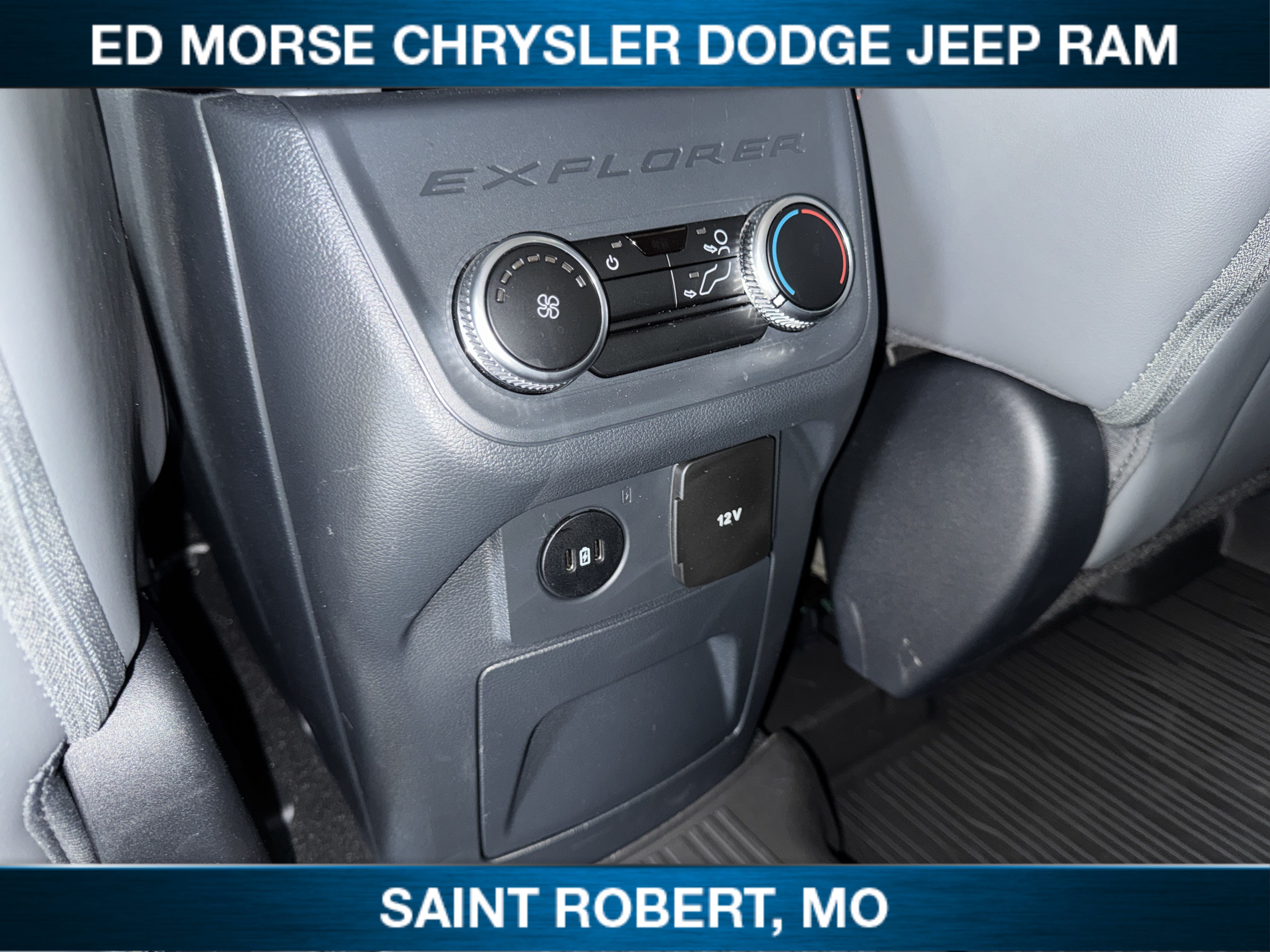 Used 2025 Ford Explorer Active w/ Active Comfort Package AWD/4WD image 19