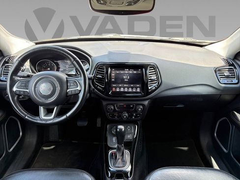 Used 2019 Jeep Compass Limited AWD/4WD image 2