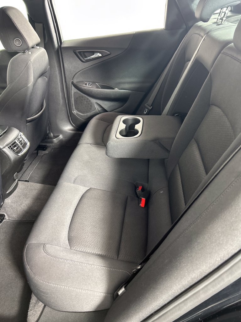 Used 2025 Chevrolet Malibu LT FWD image 17