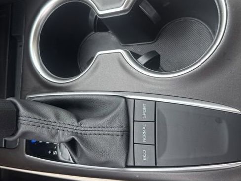 Used 2024 Toyota Camry LE image 28