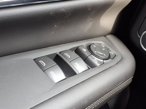 New 2026 GMC Yukon Elevation w/ Elevation Premium Package image 16