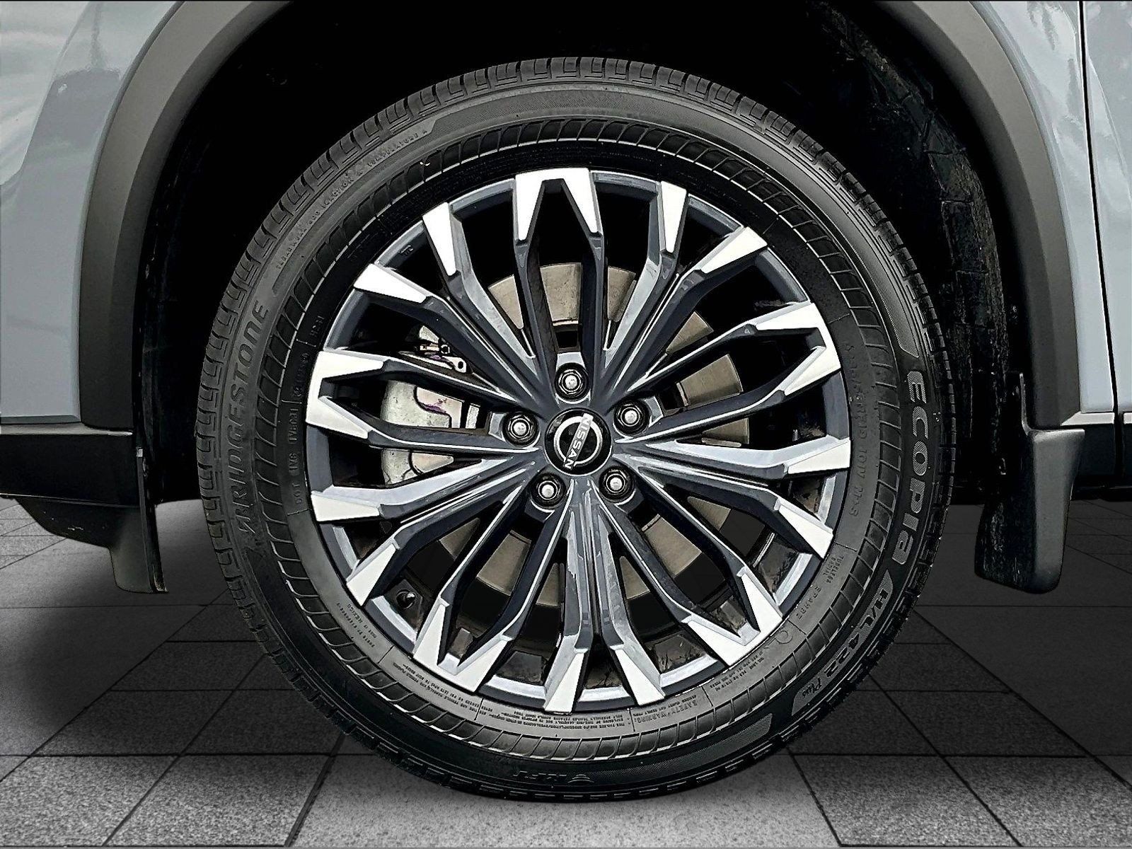 Certified 2025 Nissan Rogue SL w/ Tech Package AWD/4WD image 37