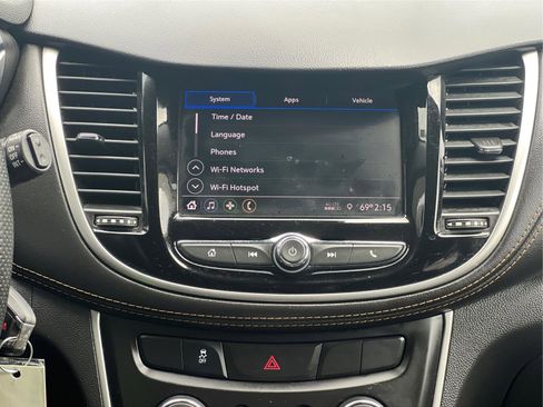 Used 2021 Chevrolet Trax LT image 6