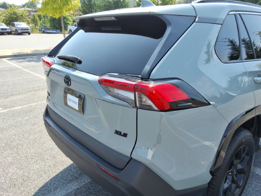 Used 2023 Toyota RAV4 XLE w/ Convenience Package FWD image 14
