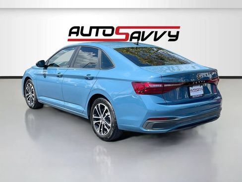 Used 2025 Volkswagen Jetta Sport FWD image 5