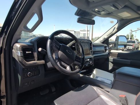 Used 2023 Ford F350 Lariat w/ Lariat Ultimate Package AWD/4WD image 15