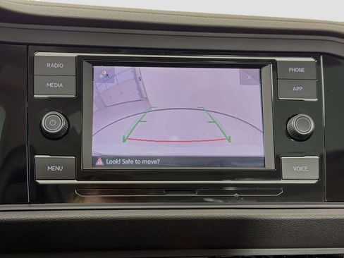 Used 2024 Volkswagen Jetta SE FWD image 13