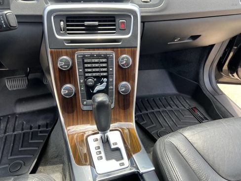 Used 2012 Volvo S60 T5 image 22
