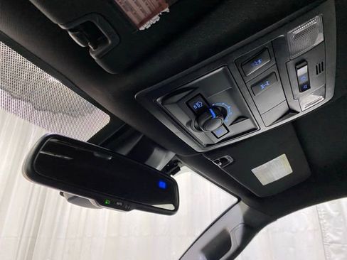 Certified 2018 Toyota Tacoma TRD Off-Road w/ Technology Package image 20