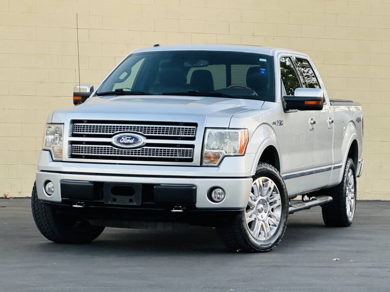 Used 2010 Ford F150 Platinum AWD/4WD image 4