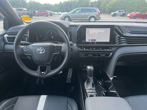 Used 2026 Toyota Camry SE w/ Convenience Package FWD image 25