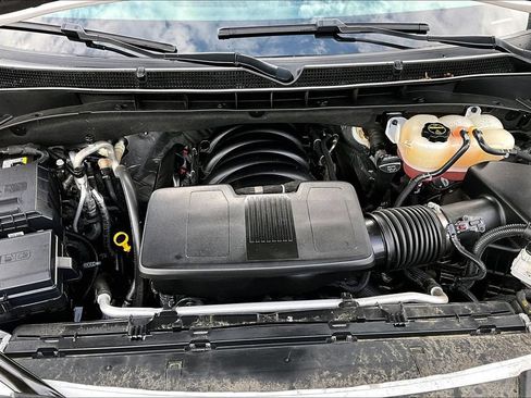 Used 2025 GMC Yukon Denali AWD/4WD image 9